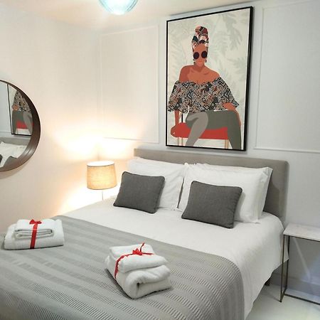 Cais Das Pedras Patio Apartment - With Washer And Dryer Machine Porto Luaran gambar