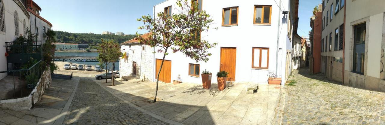 Cais Das Pedras Patio Apartment - With Washer And Dryer Machine Porto Luaran gambar