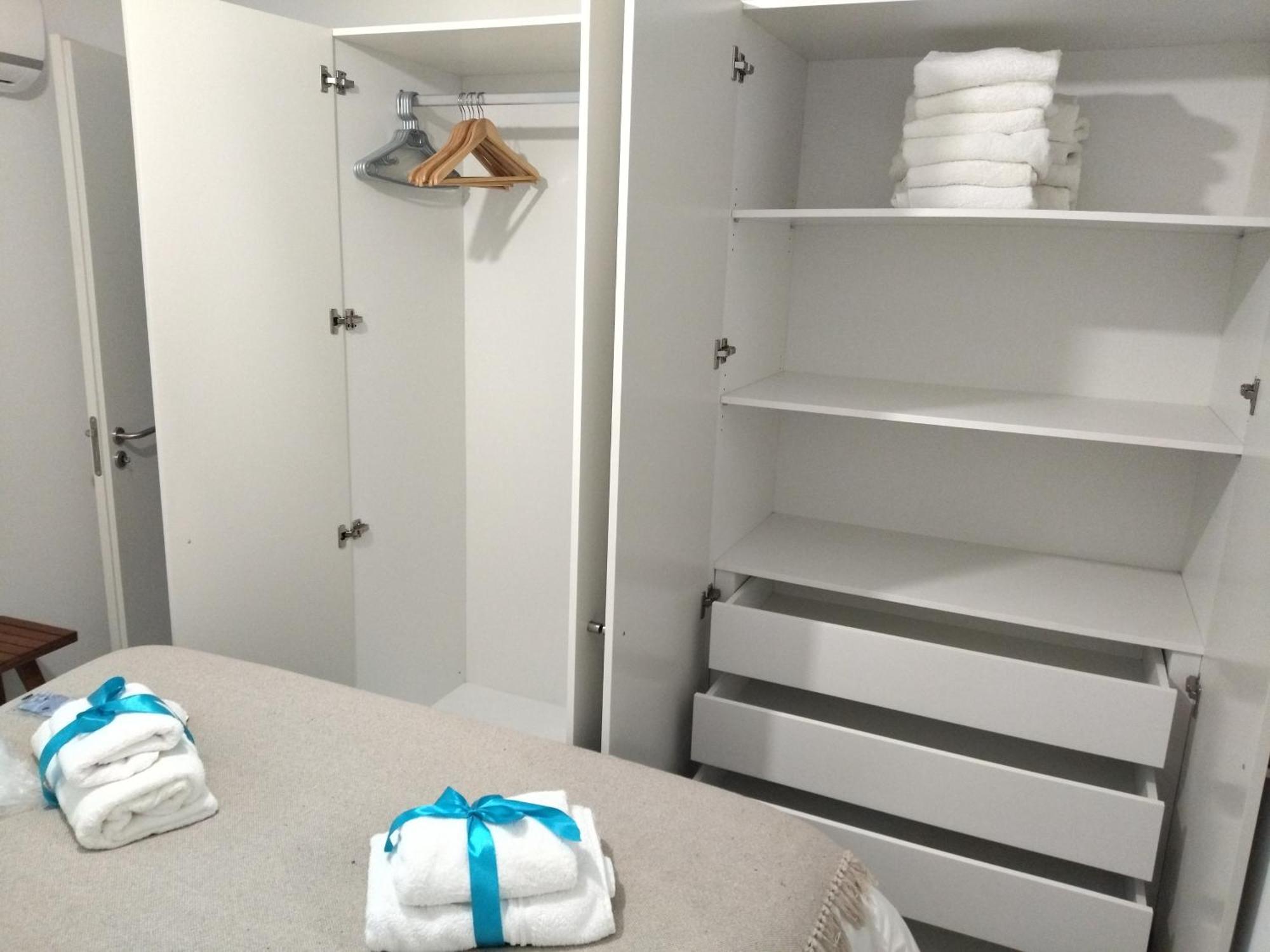 Cais Das Pedras Patio Apartment - With Washer And Dryer Machine Porto Luaran gambar