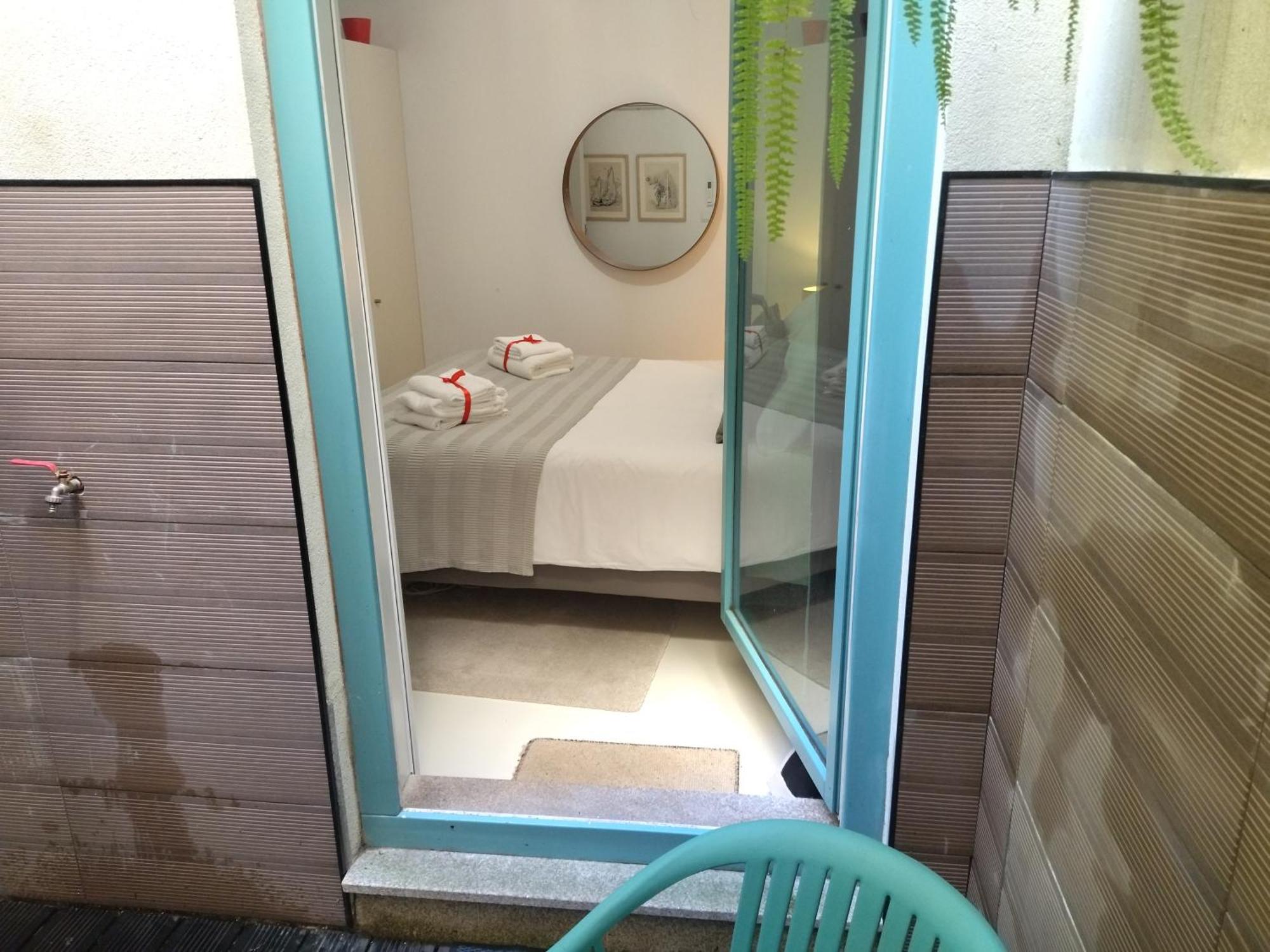 Cais Das Pedras Patio Apartment - With Washer And Dryer Machine Porto Luaran gambar